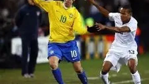 中国男篮对阵关岛战遇挑战，高诗岩徐杰得分困境待解