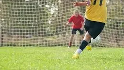 德媒披露：岁凯尔与德国主持人克莱因费尔特恋情遭曝光