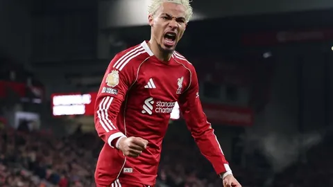 丁俊晖2-5不敌墨菲，世界公开赛16强征程结束。